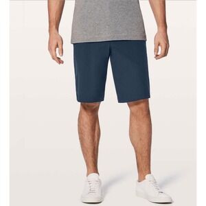 Lululemon Men's Navy Blue Shorts Size 32 Athletic Casual Performance Golf